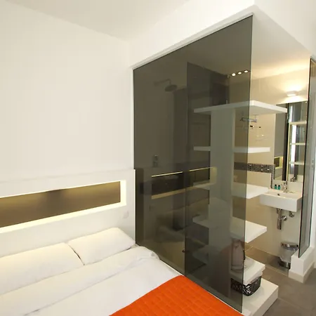 Hotell Anna Livia 3*