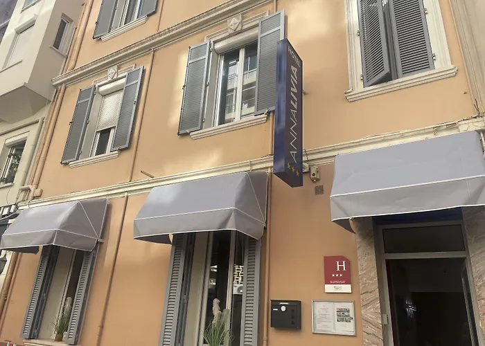安娜里维阿酒店 酒店 戛纳